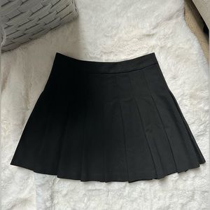 Aritzia Sunday Best pleaded mini skirt
